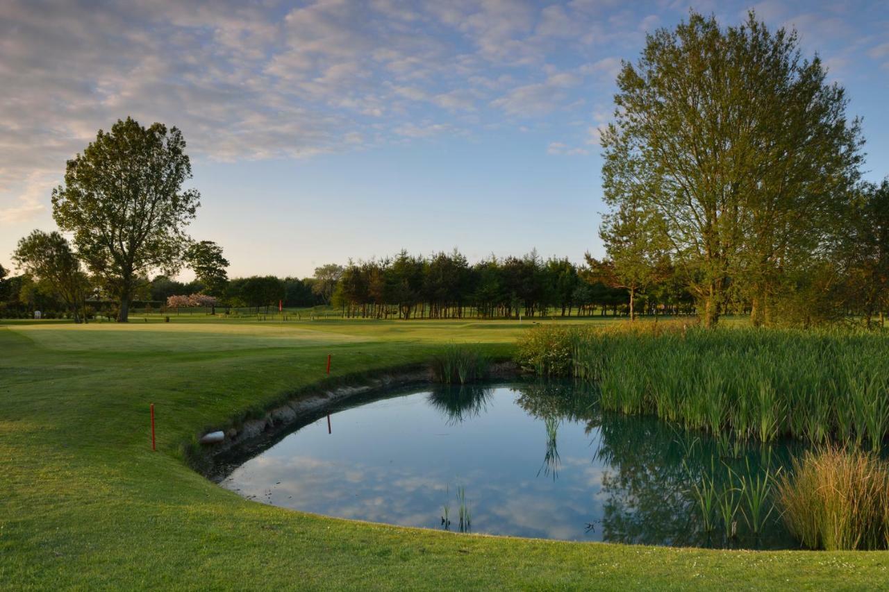 Belvedere Hotel And Golf Бринлингтон Экстерьер фото